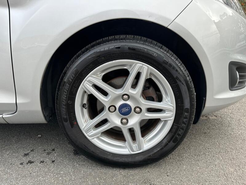 FORD FIESTA