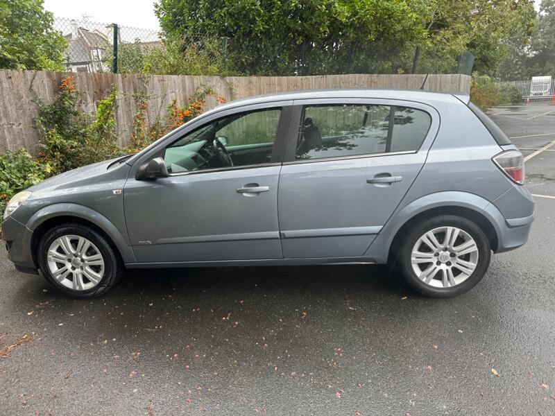 VAUXHALL ASTRA