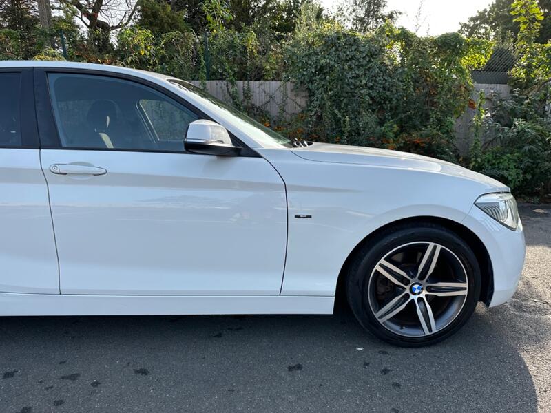 BMW 1 SERIES