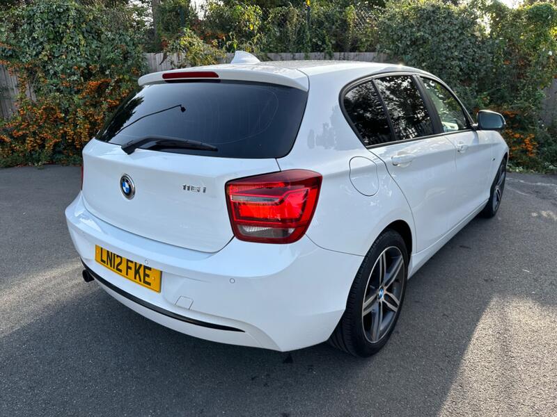 BMW 1 SERIES