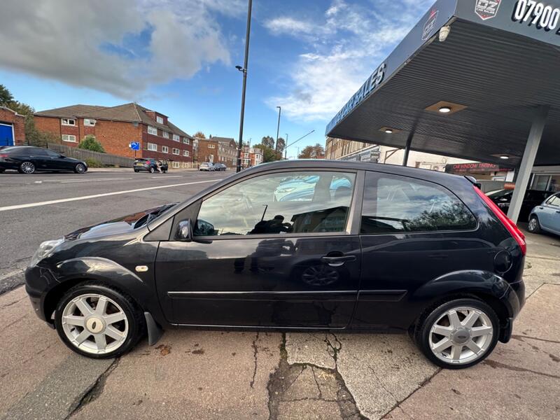 FORD FIESTA