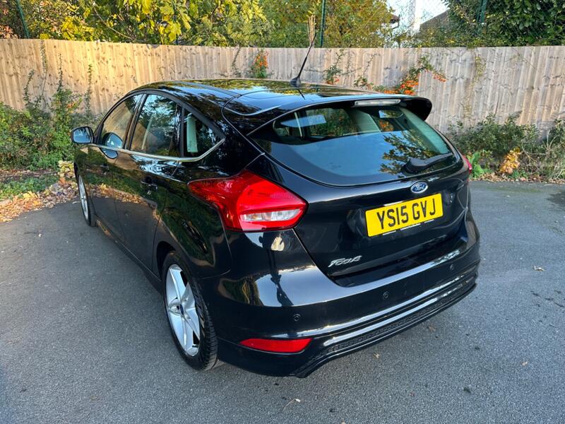 FORD FOCUS