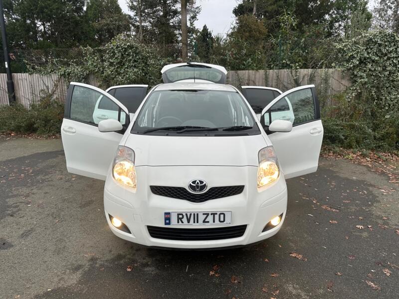 TOYOTA YARIS