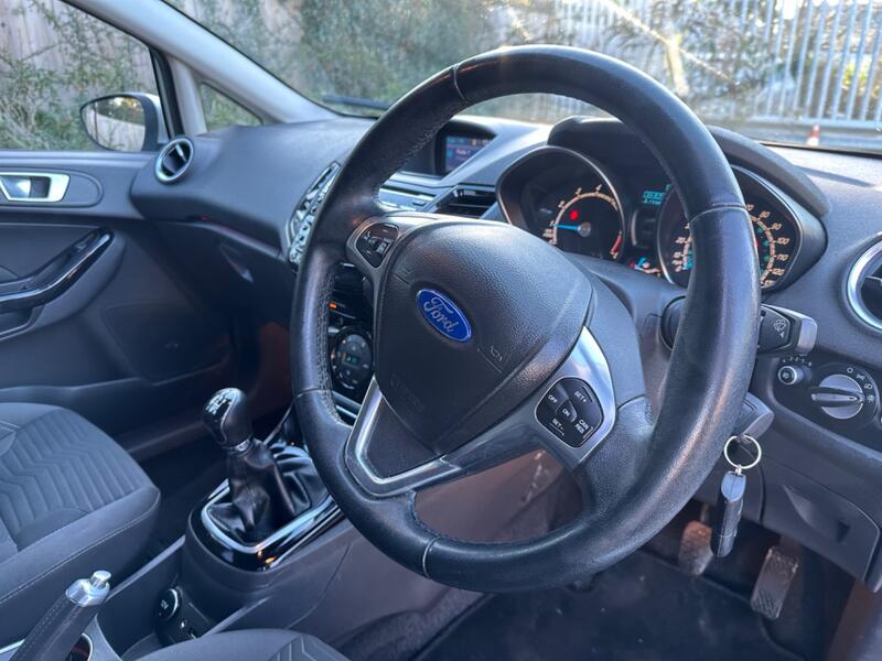 FORD FIESTA