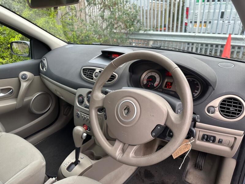 RENAULT CLIO