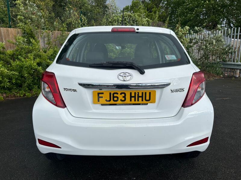 TOYOTA YARIS