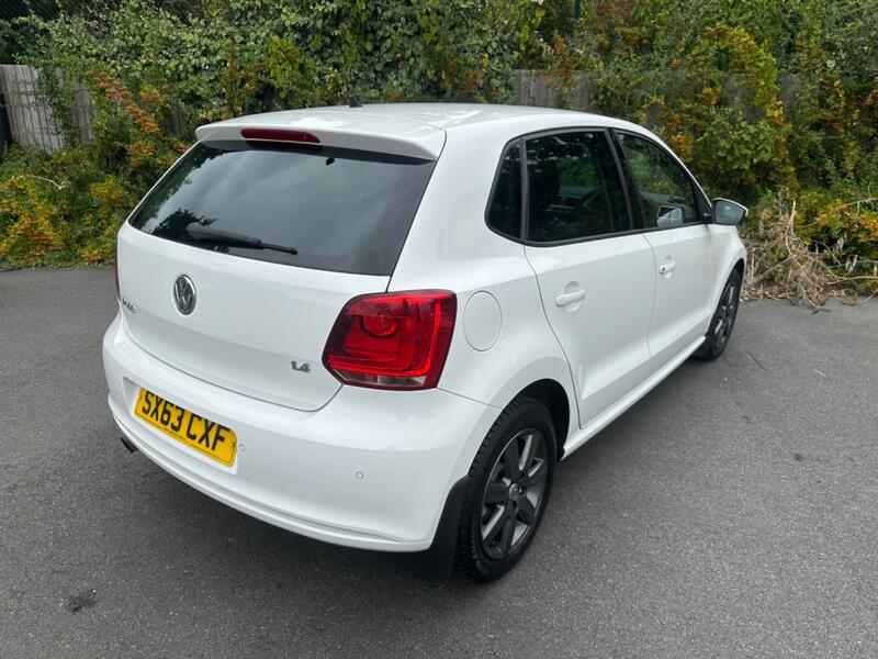 VOLKSWAGEN POLO