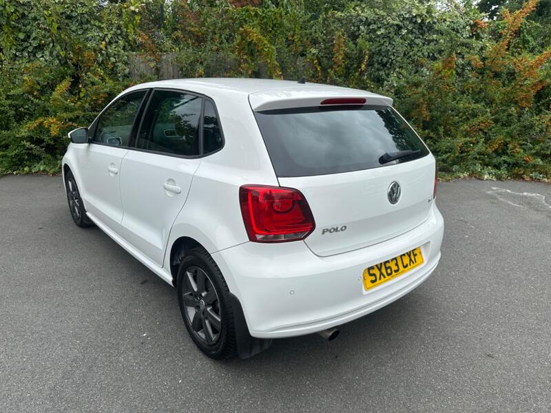 VOLKSWAGEN POLO