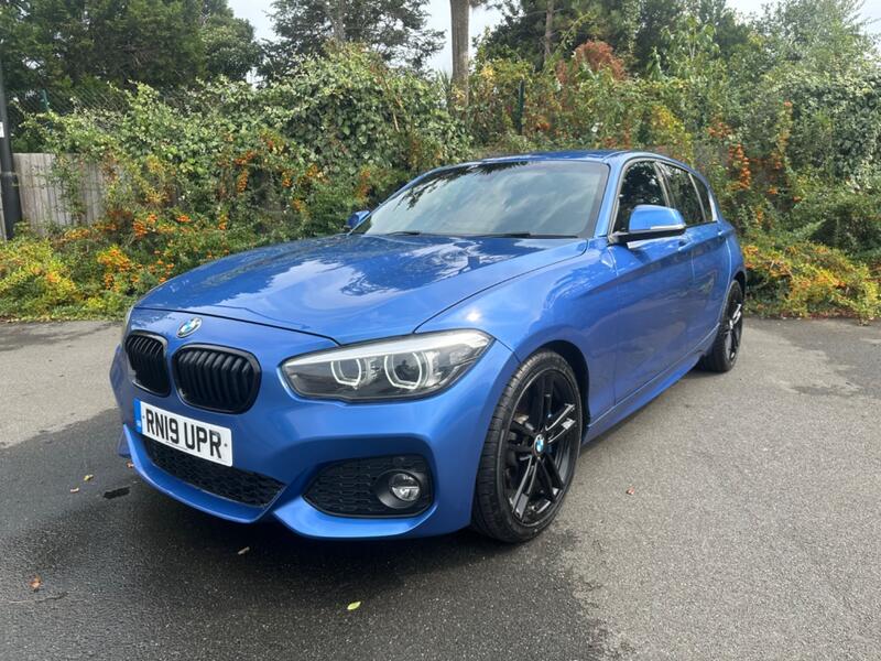 BMW 1 SERIES