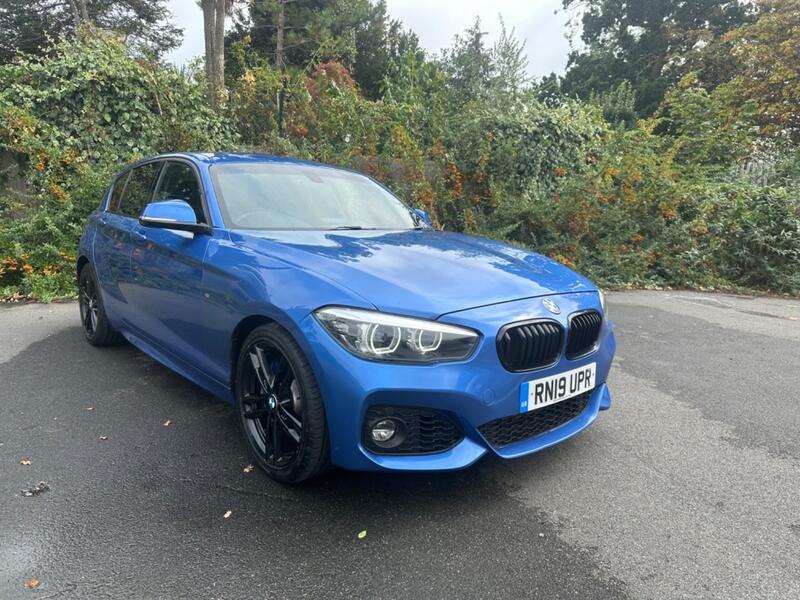 BMW 1 SERIES