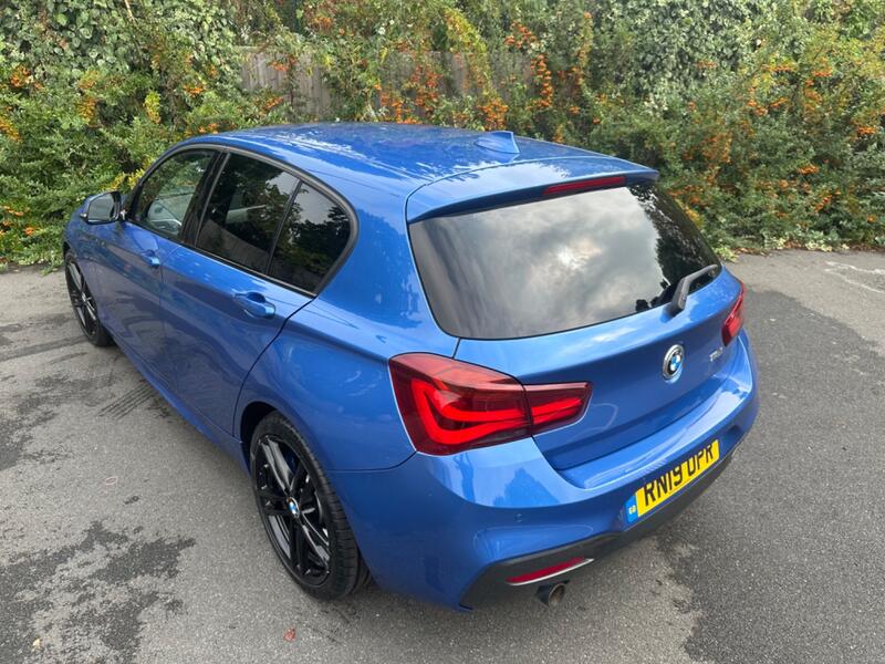 BMW 1 SERIES