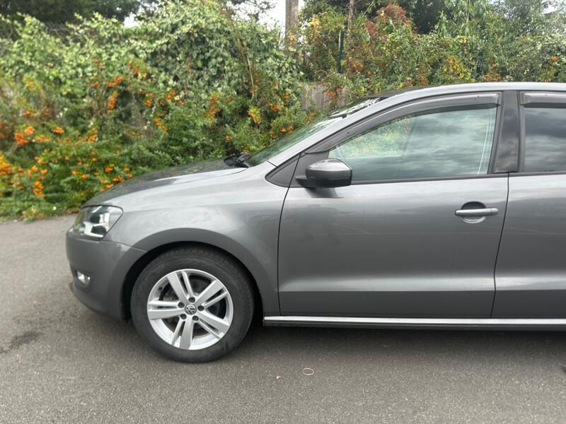 VOLKSWAGEN POLO