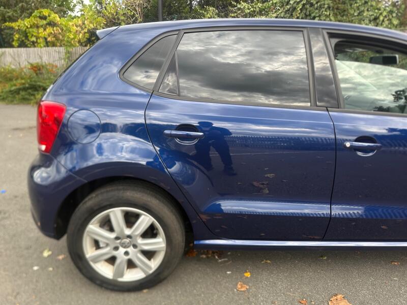 VOLKSWAGEN POLO