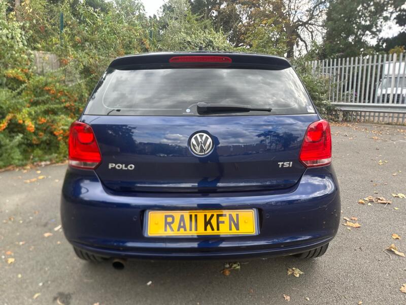 VOLKSWAGEN POLO