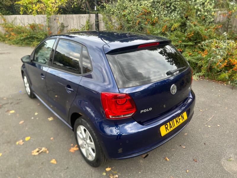 VOLKSWAGEN POLO