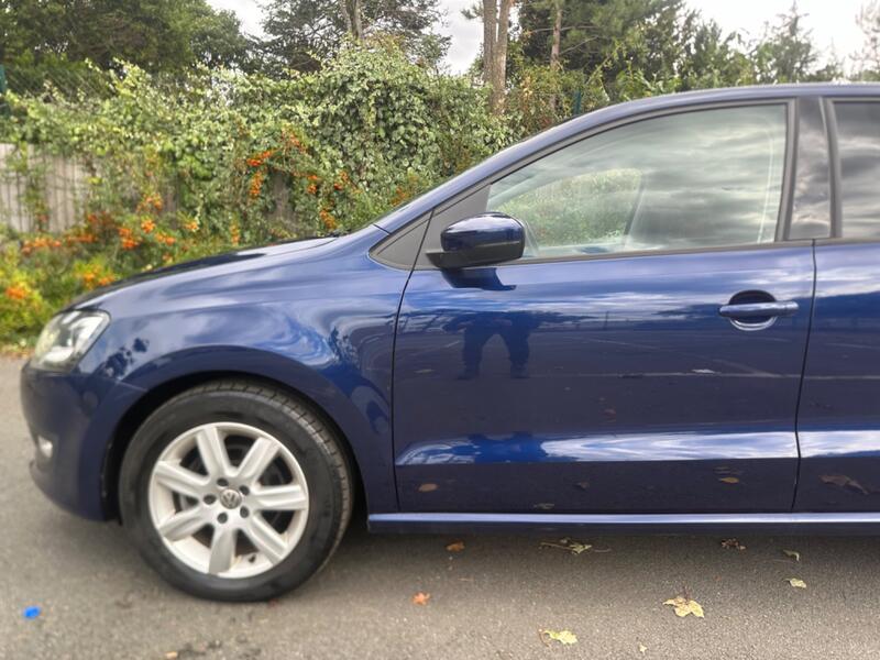 VOLKSWAGEN POLO