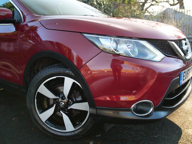 View NISSAN QASHQAI 1.2 DIG-T N-Connecta