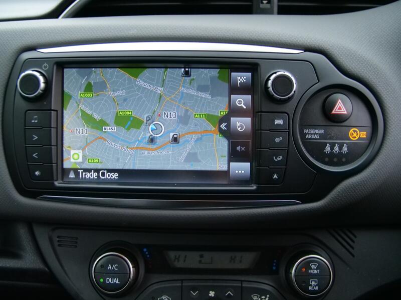 TOYOTA YARIS