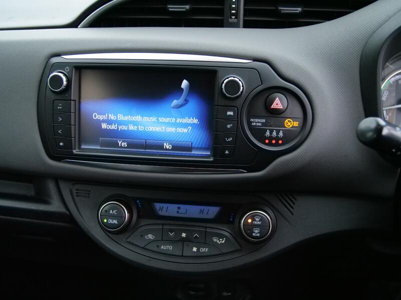 TOYOTA YARIS