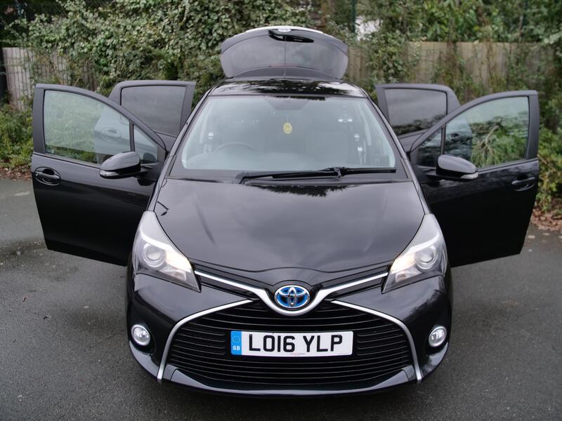TOYOTA YARIS