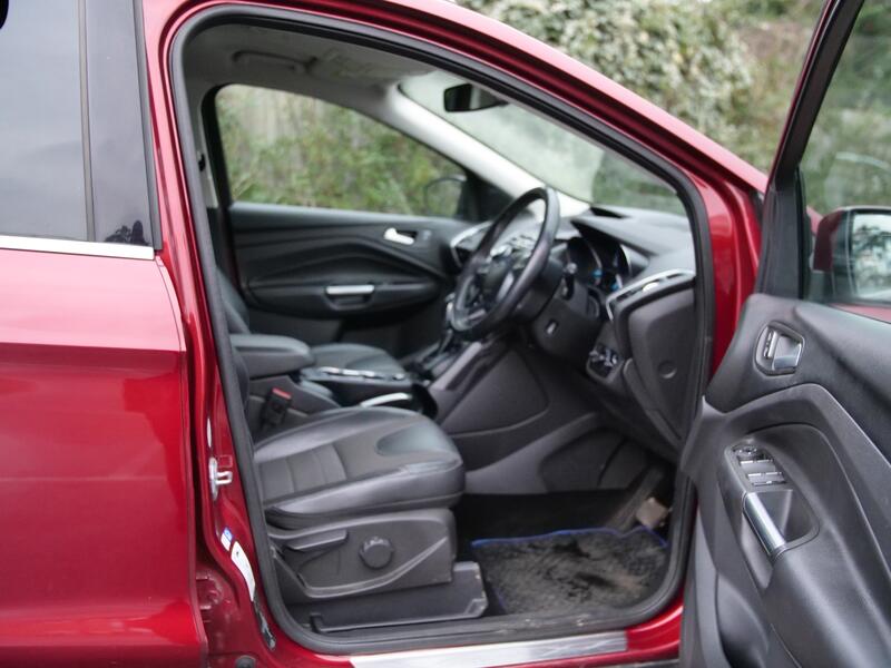 FORD KUGA