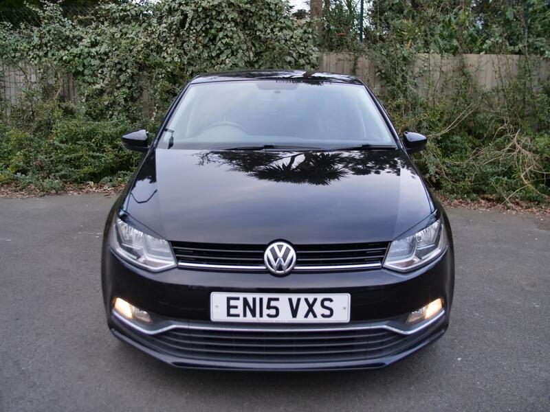 VOLKSWAGEN POLO