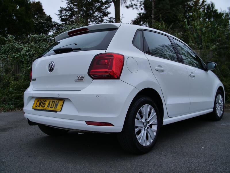 VOLKSWAGEN POLO