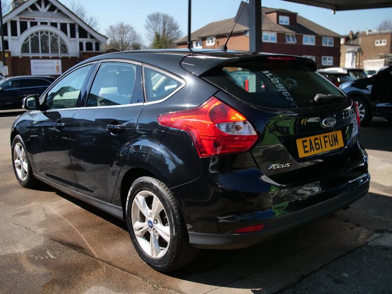 FORD FOCUS