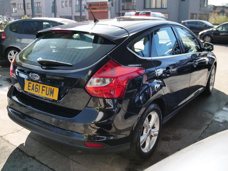 FORD FOCUS