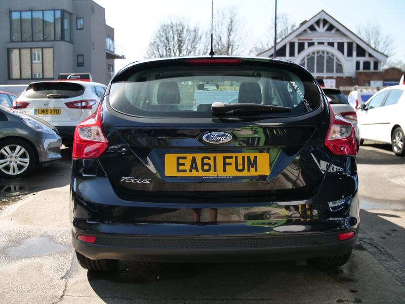 FORD FOCUS