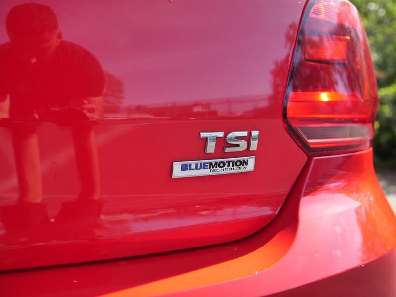 VOLKSWAGEN POLO