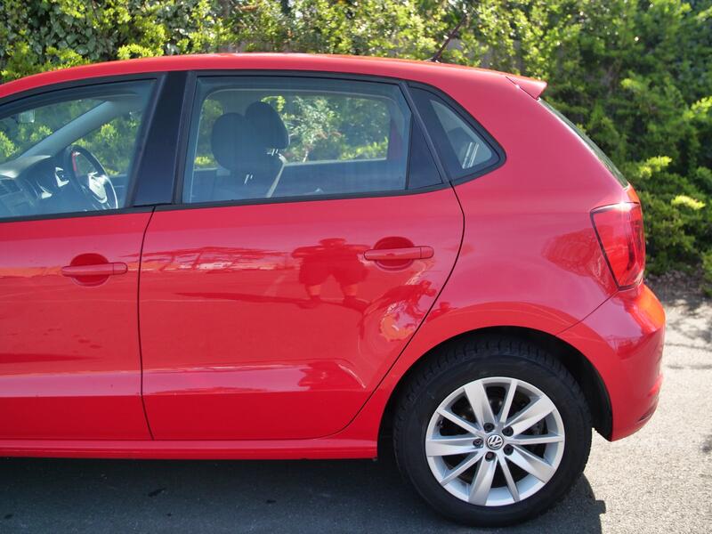 VOLKSWAGEN POLO