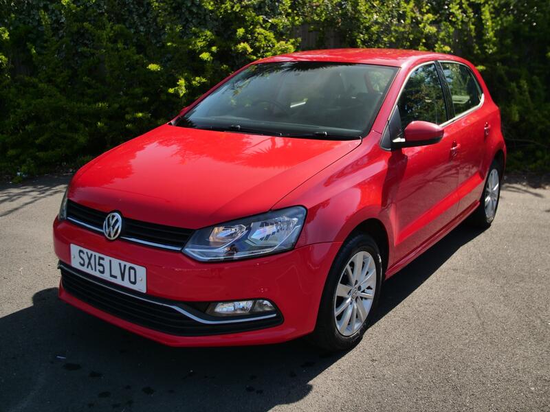 VOLKSWAGEN POLO