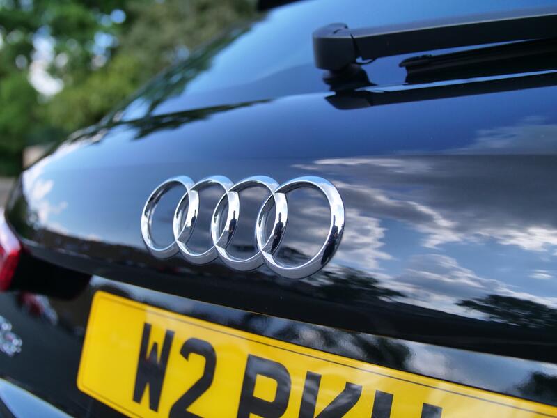 AUDI Q3