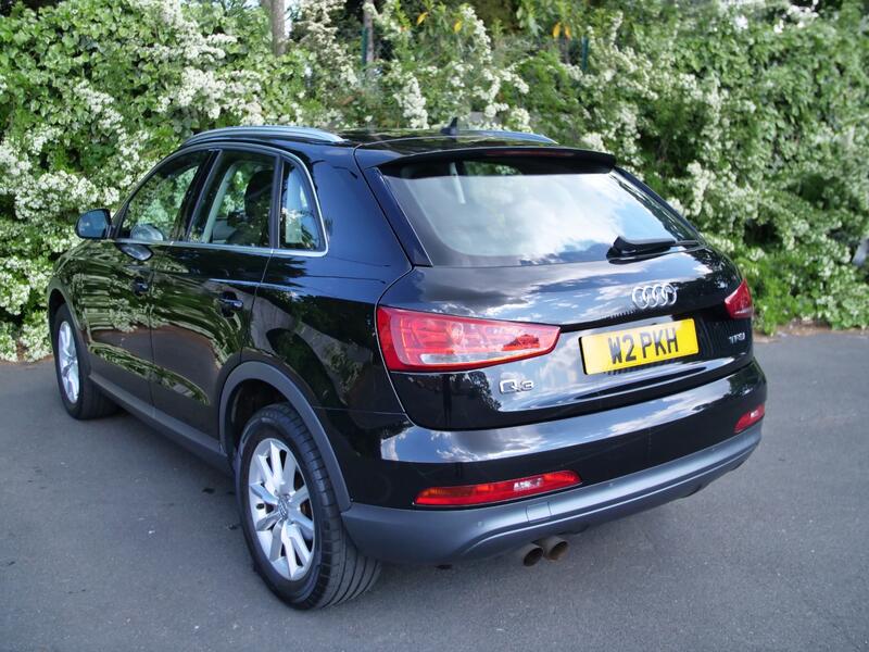 AUDI Q3
