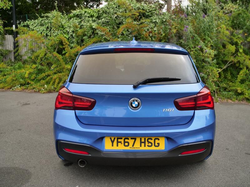 BMW 1 SERIES