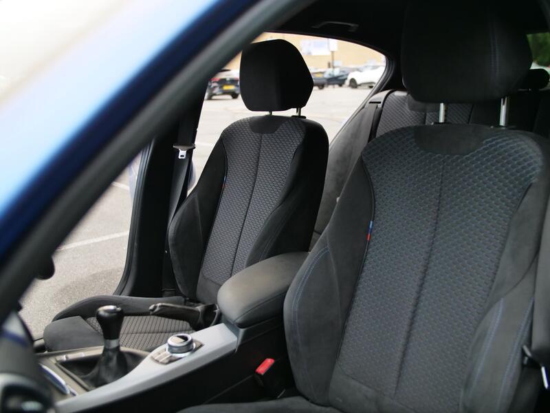 BMW 1 SERIES