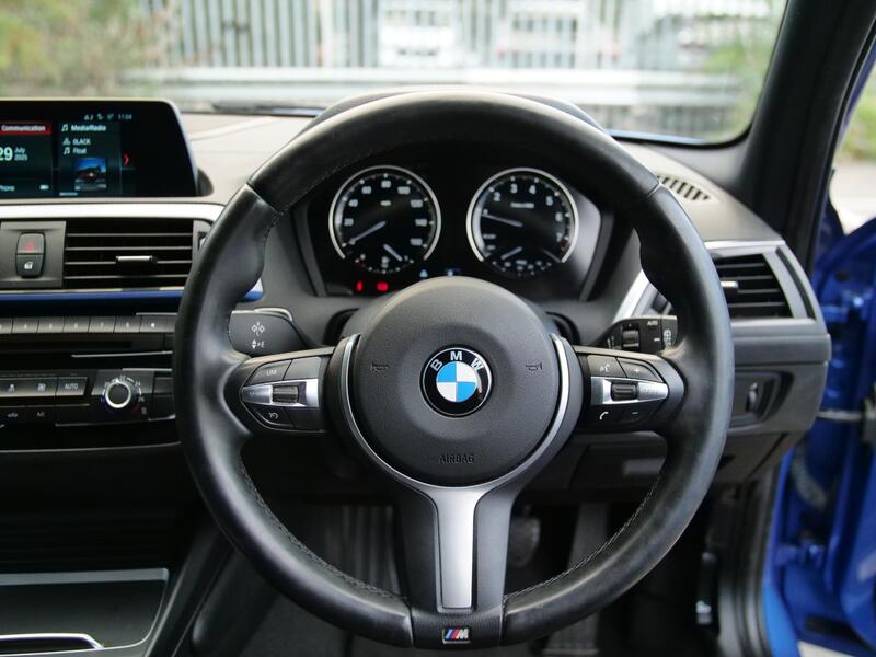 BMW 1 SERIES