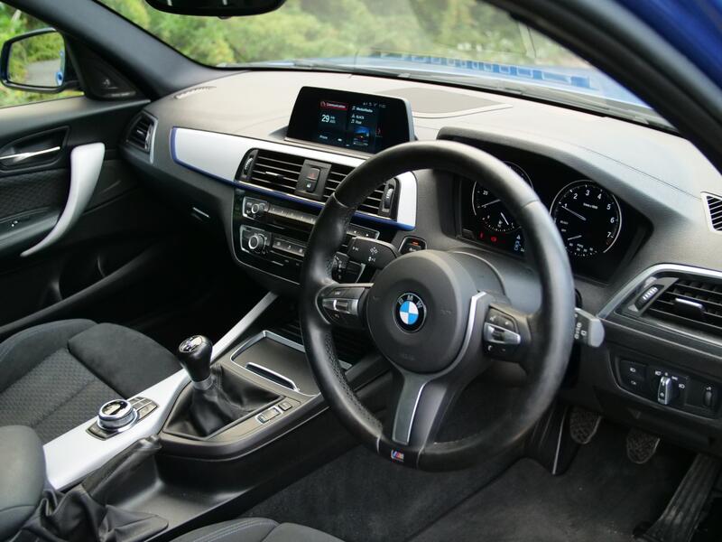 BMW 1 SERIES