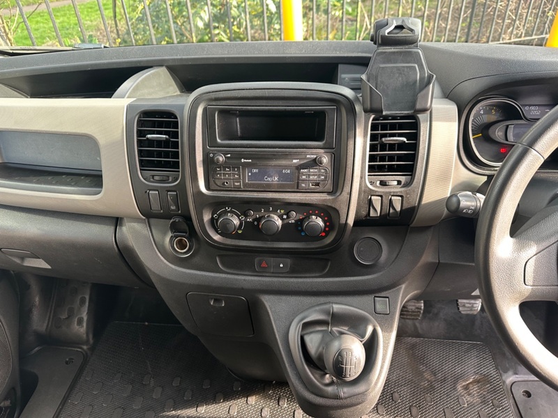 RENAULT TRAFIC