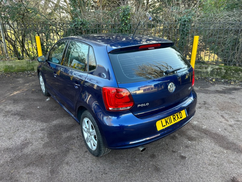 VOLKSWAGEN POLO