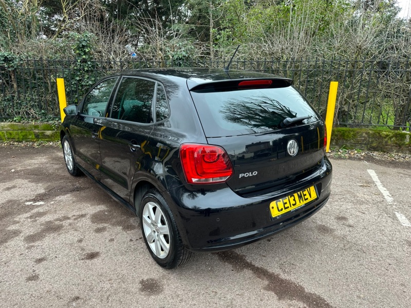 VOLKSWAGEN POLO