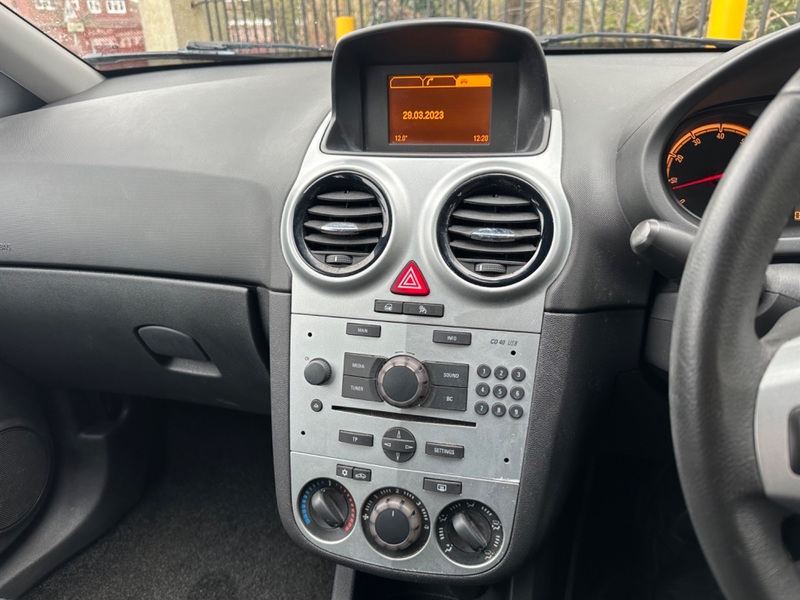 VAUXHALL CORSA