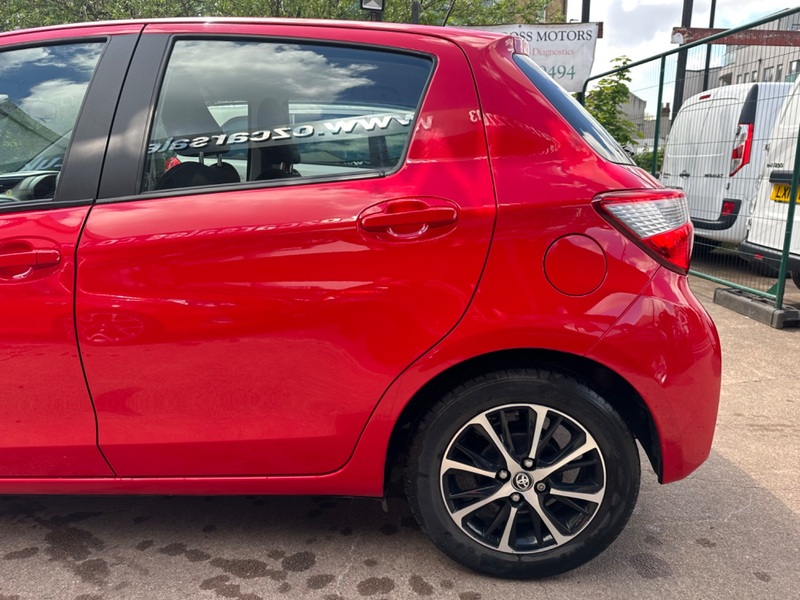 TOYOTA YARIS