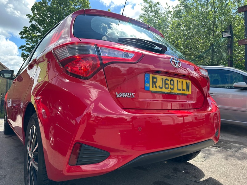 TOYOTA YARIS