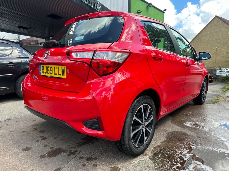 TOYOTA YARIS