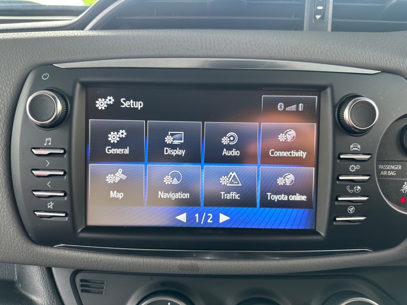 TOYOTA YARIS