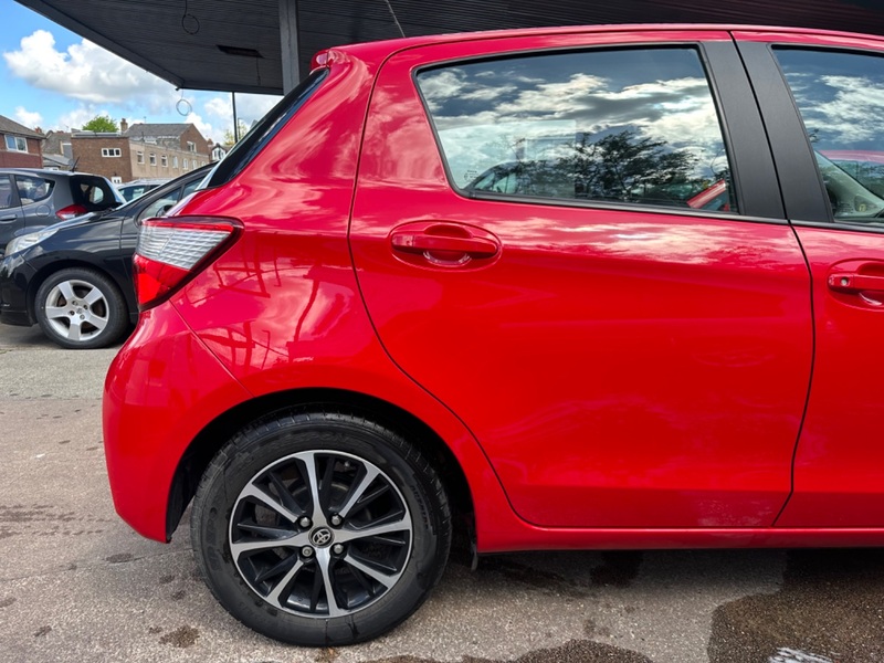 TOYOTA YARIS