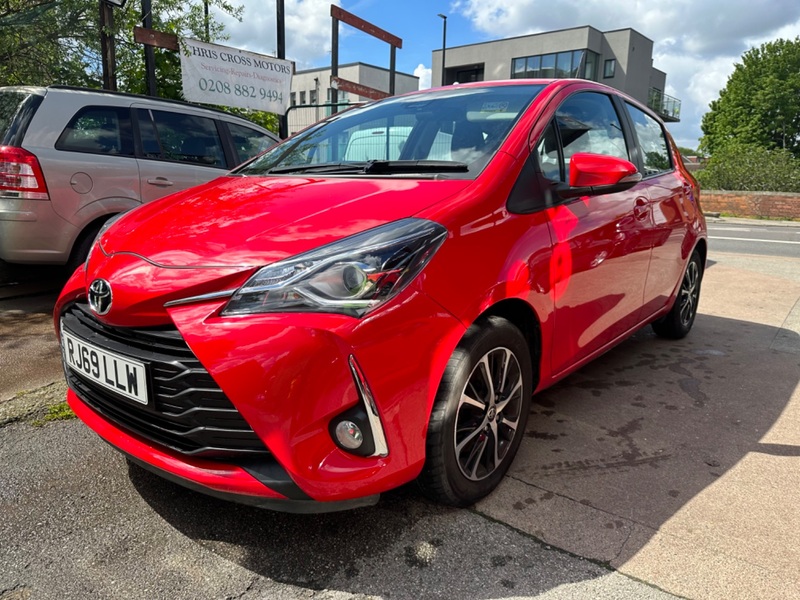 TOYOTA YARIS