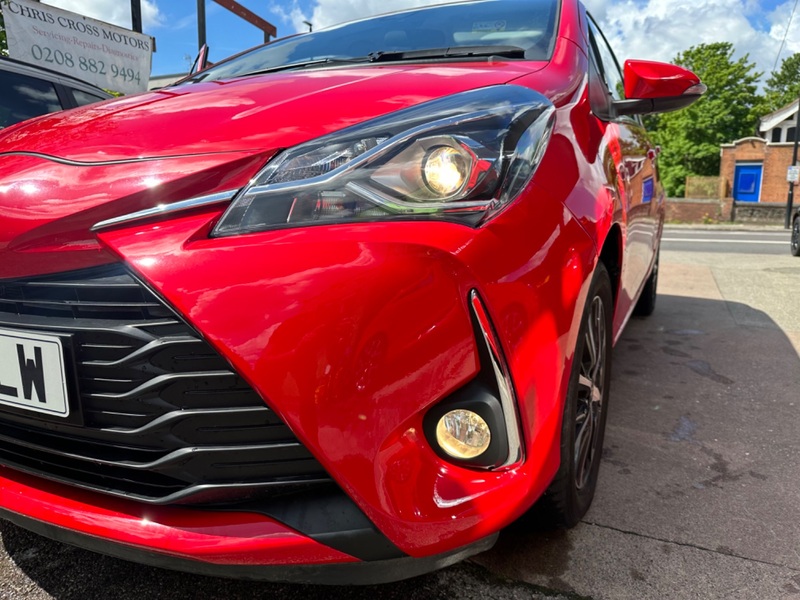 TOYOTA YARIS